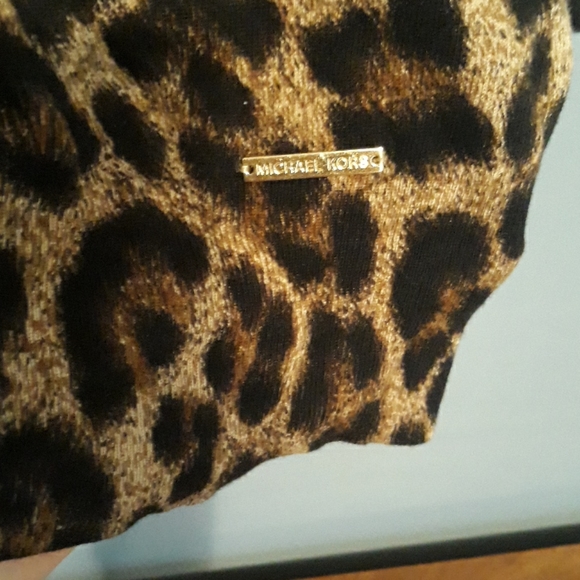 Michael Kors Lightweight Sweater - Picture 4 of 8